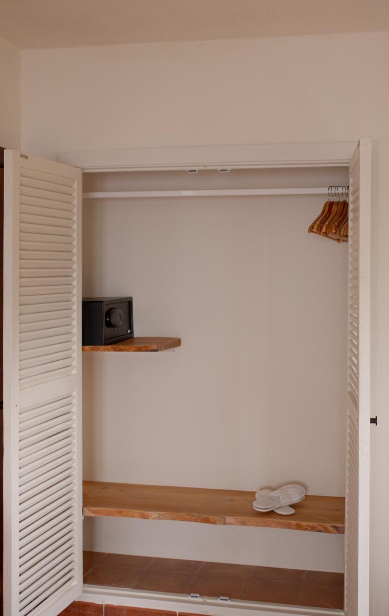 Hostal La Torre Ibiza Cap Negret (Adults Only) Sant Antoni de Portmany Exterior foto