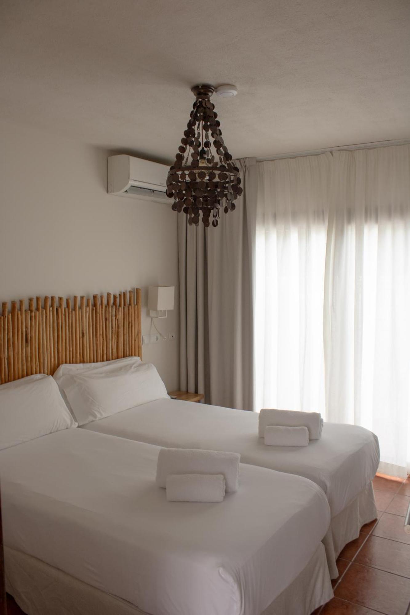 Hostal La Torre Ibiza Cap Negret (Adults Only) Sant Antoni de Portmany Exterior foto